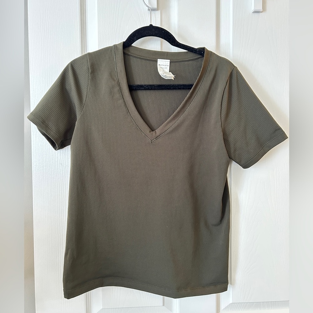 Athleta Renew V-Neck Tee- NWOT